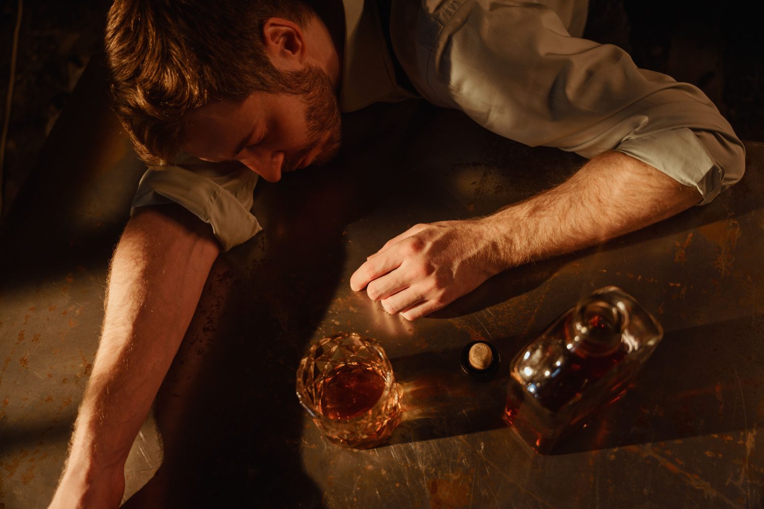 Combien boit vraiment un alcoolique par jour ?