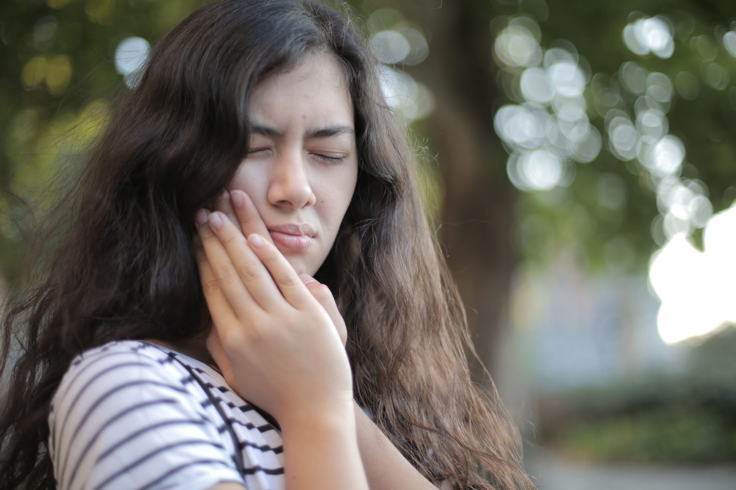 Comment calmer une douleur à la gencive rapidement ?