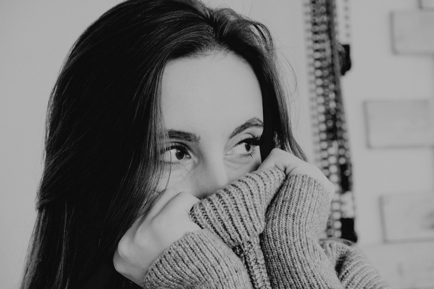 Pourquoi une femme fuit le regard d&rsquo;un homme ?